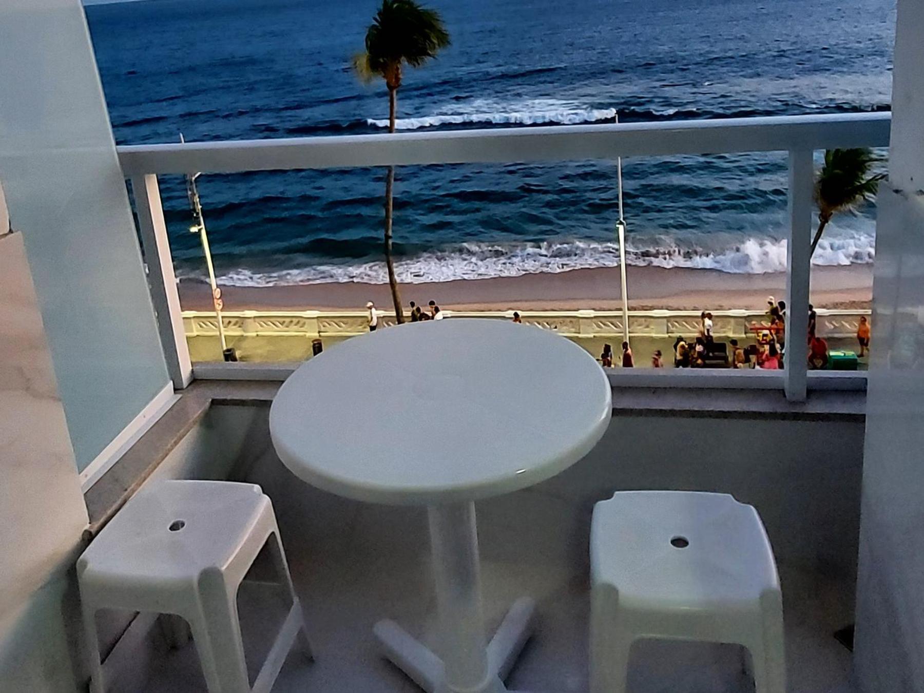 Apart-Hotel Na Praia Do Farol Da Barra Салвадор Стая снимка